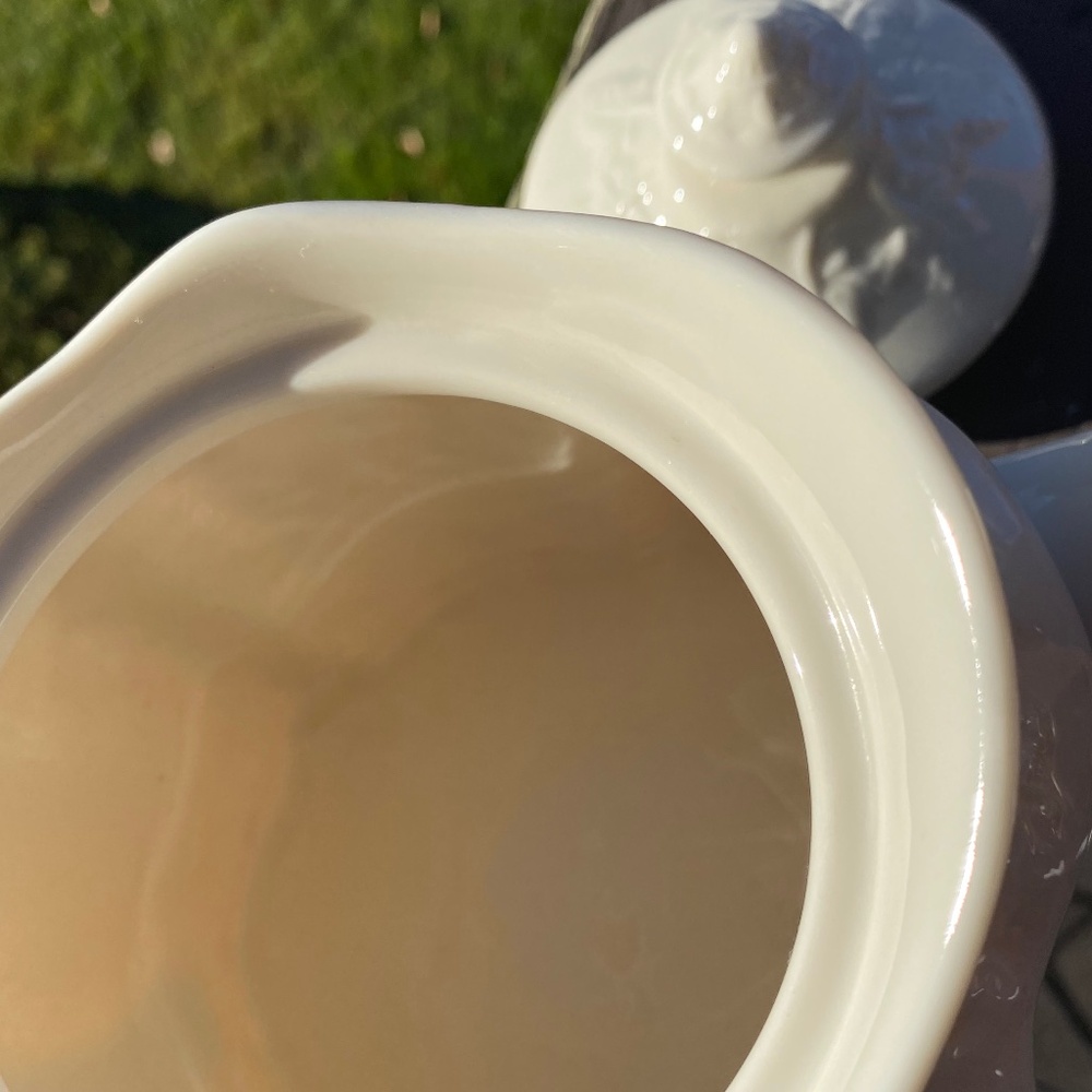 Cherub Tea Pot w/ Lid - Picture 2 of 4